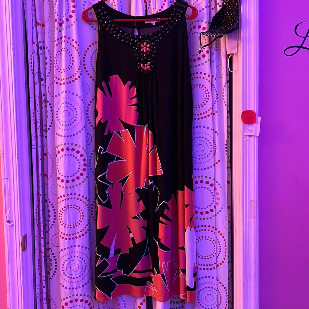 Womens no sleeve flowey dress